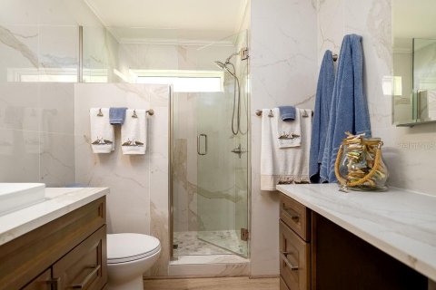 Condo in Bradenton Beach, Florida, 2 bedrooms  № 1816808 - photo 18