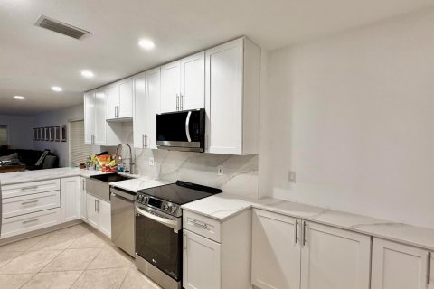 Copropriété à vendre à Boynton Beach, Floride: 2 chambres, 159.05 m2 № 2251450 - photo 6