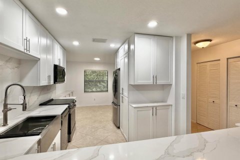 Copropriété à vendre à Boynton Beach, Floride: 2 chambres, 159.05 m2 № 2251450 - photo 4