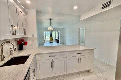 Copropriété à louer à Delray Beach, Floride: 1 chambre, 71.07 m2 № 2251755 - photo 2