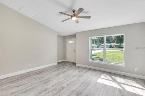 House in Ocala, Florida 3 bedrooms, 134.99 sq.m. № 1901988 - photo 3