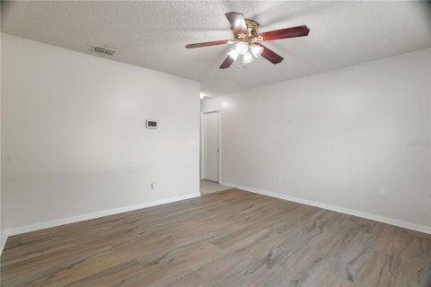 House in Spring Hill, Florida 4 bedrooms, 260.13 sq.m. № 1721907 - photo 10