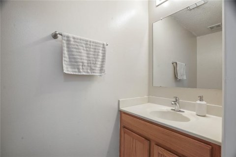 House in Spring Hill, Florida 4 bedrooms, 260.13 sq.m. № 1721907 - photo 12