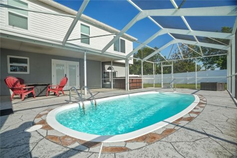 House in Spring Hill, Florida 4 bedrooms, 260.13 sq.m. № 1721907 - photo 26