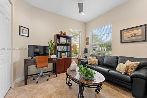 House in Parkland, Florida 5 bedrooms, 252.51 sq.m. № 1840884 - photo 22
