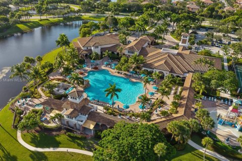 House in Parkland, Florida 5 bedrooms, 252.51 sq.m. № 1840884 - photo 30