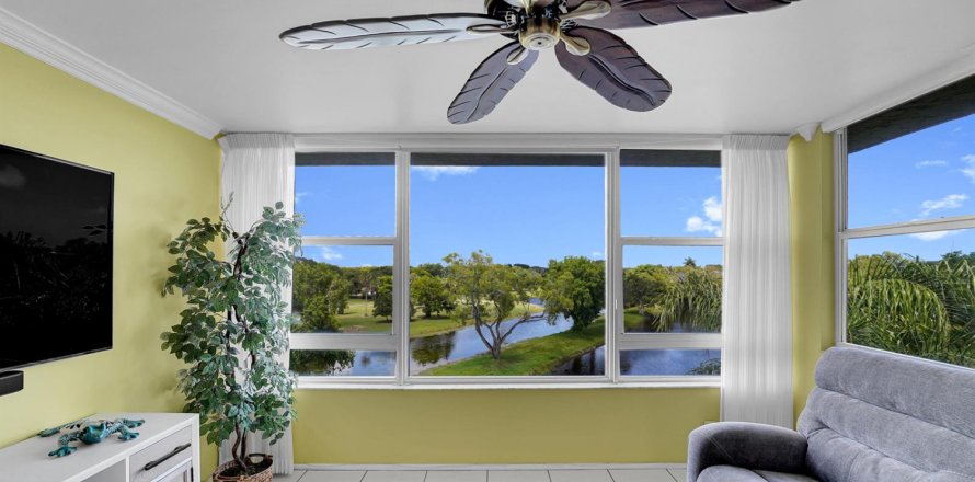 Condo in Pompano Beach, Florida, 2 bedrooms  № 2189652