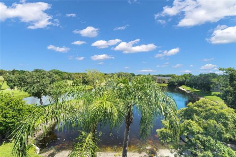 Condo in Pompano Beach, Florida, 2 bedrooms  № 2189652 - photo 6