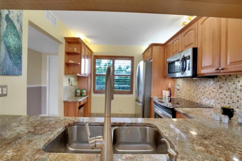 Condo in Pompano Beach, Florida, 2 bedrooms  № 2189652 - photo 12