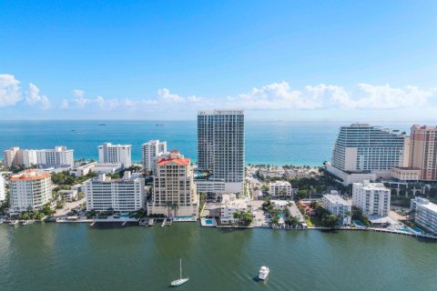 Copropriété à louer à Fort Lauderdale, Floride: 2 chambres, 151.9 m2 № 2400661 - photo 5