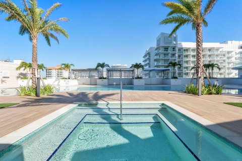Copropriété à louer à Fort Lauderdale, Floride: 2 chambres, 151.9 m2 № 2400661 - photo 15