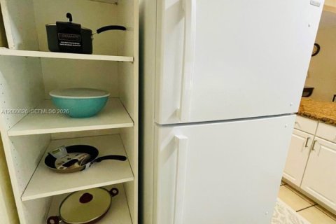 Снять в аренду кондоминиум в Санни-Айлс-Бич, Флорида 1 спальня, 71.26м2, № 2065103 - фото 8