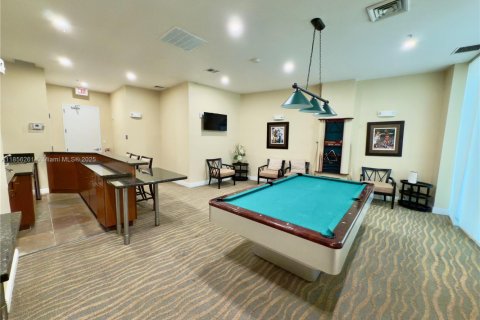 Copropriété à vendre à Hallandale Beach, Floride: 3 chambres, 148.36 m2 № 1961236 - photo 24