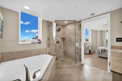 Copropriété à vendre à Hallandale Beach, Floride: 3 chambres, 148.36 m2 № 1961236 - photo 10