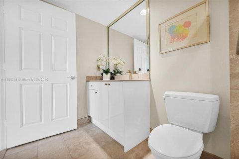 Copropriété à vendre à Hallandale Beach, Floride: 3 chambres, 148.36 m2 № 1961236 - photo 18