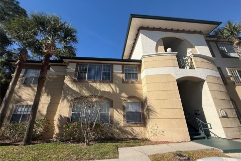 Condo in Tampa, Florida, 2 bedrooms  № 1724233 - photo 1