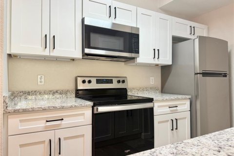 Condo in Tampa, Florida, 2 bedrooms  № 1724233 - photo 4