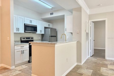 Condo in Tampa, Florida, 2 bedrooms  № 1724233 - photo 3