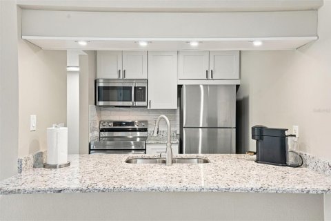 Copropriété à louer à Sarasota, Floride: 1 chambre, 66.33 m2 № 2413638 - photo 8