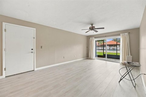 Copropriété à louer à Sarasota, Floride: 1 chambre, 66.33 m2 № 2413638 - photo 3