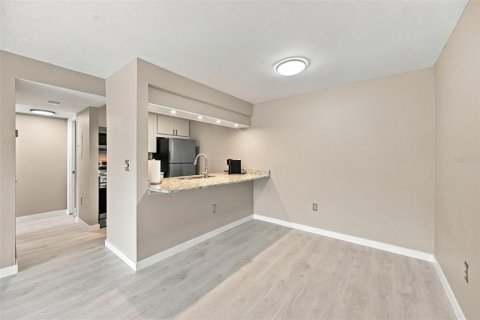 Copropriété à louer à Sarasota, Floride: 1 chambre, 66.33 m2 № 2413638 - photo 4
