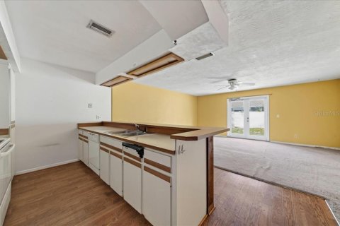 Immobilier commercial à vendre à New Smyrna Beach, Floride: 8 chambres, 451.88 m2 № 2389272 - photo 9