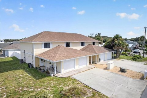Immobilier commercial à New Smyrna Beach, Floride 8 chambres, 451.88 m2 № 2389272
