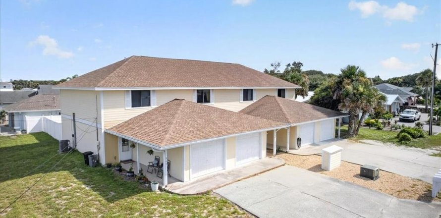 Immobilier commercial à New Smyrna Beach, Floride 8 chambres, 451.88 m2 № 2389272