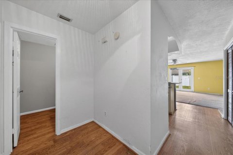 Immobilier commercial à vendre à New Smyrna Beach, Floride: 8 chambres, 451.88 m2 № 2389272 - photo 7