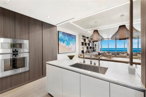 Copropriété à louer à Sunny Isles Beach, Floride: 3 chambres, 262.08 m2 № 1705375 - photo 24