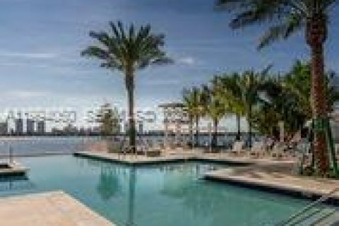 Condo in North Miami Beach, Florida, 2 bedrooms № 2255838 - photo 29