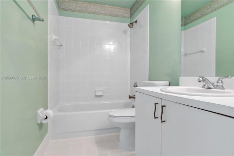 Villa ou maison à vendre à Pembroke Pines, Floride: 3 chambres, 141.21 m2 № 2145658 - photo 21