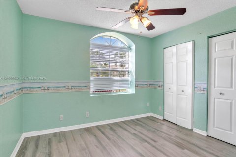 Villa ou maison à vendre à Pembroke Pines, Floride: 3 chambres, 141.21 m2 № 2145658 - photo 23