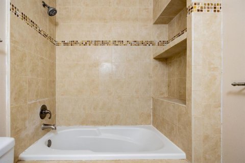 Casa en venta en Lake City, Florida, 3 dormitorios, 213.58 m2 № 1531061 - foto 23