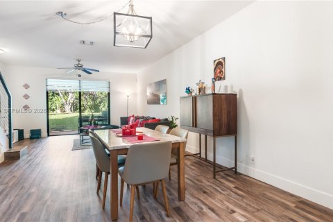 Adosado en venta en Weston, Florida, 3 dormitorios, 149.11 m2 № 2000685 - foto 7