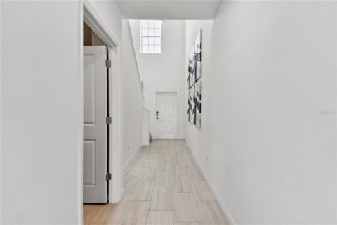 Casa en venta en San Antonio, Florida, 5 dormitorios, 221.94 m2 № 1870847 - foto 4