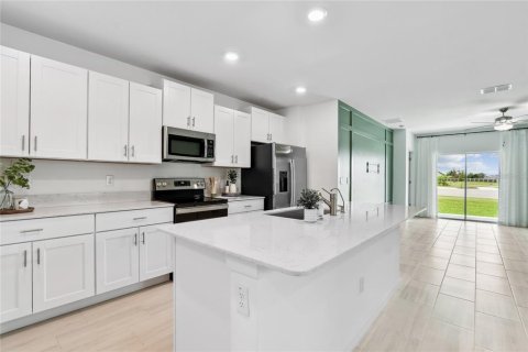 Casa en venta en San Antonio, Florida, 5 dormitorios, 221.94 m2 № 1870847 - foto 6