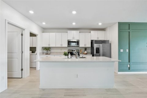 Casa en venta en San Antonio, Florida, 5 dormitorios, 221.94 m2 № 1870847 - foto 9