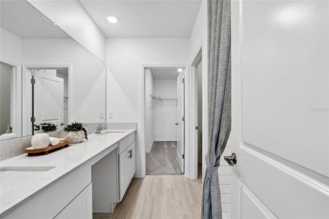Casa en venta en San Antonio, Florida, 5 dormitorios, 221.94 m2 № 1870847 - foto 27