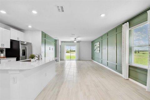 Casa en venta en San Antonio, Florida, 5 dormitorios, 221.94 m2 № 1870847 - foto 16
