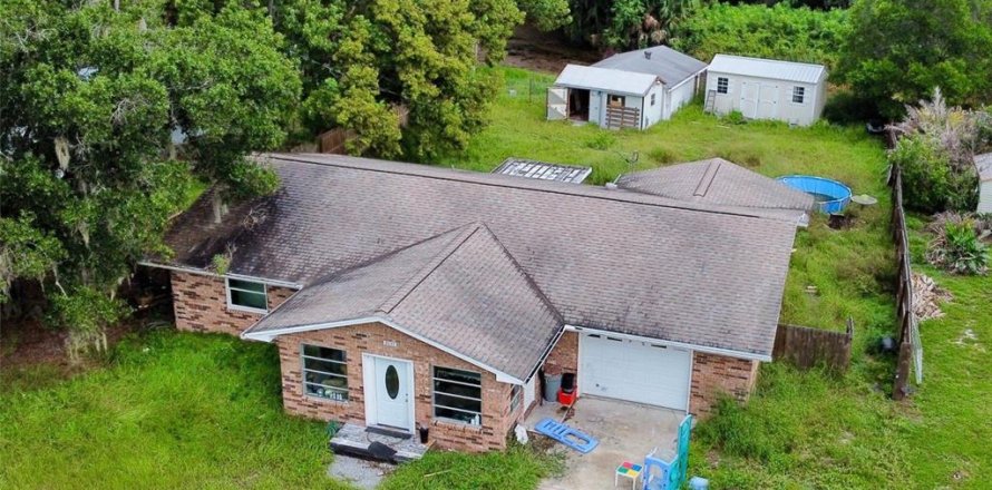 Villa ou maison à Fruitland Park, Floride 3 chambres, 161.65 m2 № 2342362