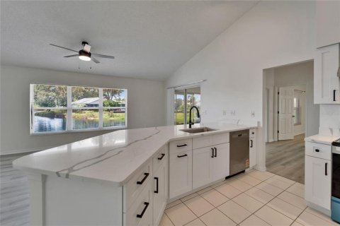 Casa en venta en Bradenton, Florida, 3 dormitorios, 155.98 m2 № 1796629 - foto 24