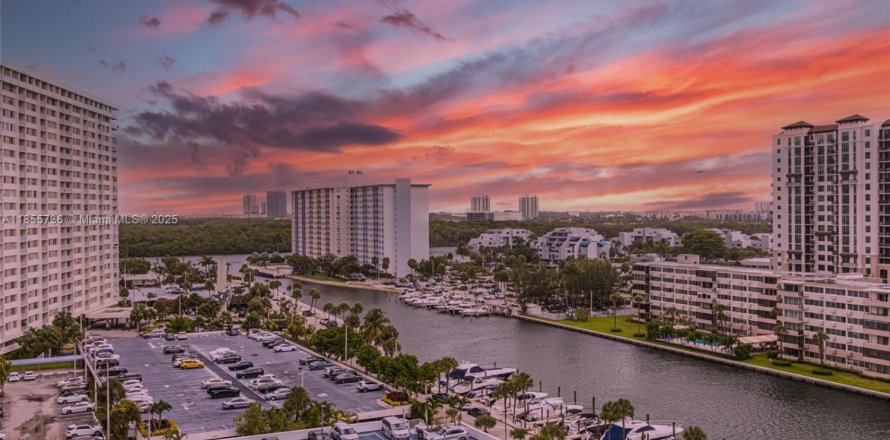 Condo à Sunny Isles Beach, Floride, 1 chambre № 1877967