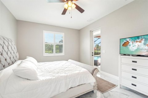 House in Port Charlotte, Florida 3 bedrooms, 183.3 sq.m. № 1842152 - photo 12