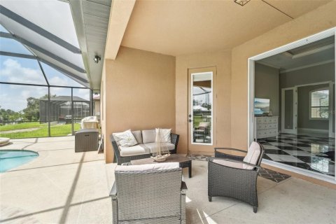 House in Port Charlotte, Florida 3 bedrooms, 183.3 sq.m. № 1842152 - photo 28