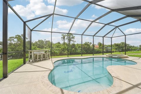 House in Port Charlotte, Florida 3 bedrooms, 183.3 sq.m. № 1842152 - photo 24