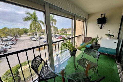 Купить кондоминиум в Уэстон, Флорида 2 спальни, 102.75м2, № 2008301 - фото 11