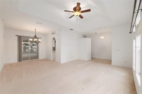 Villa ou maison à vendre à Ocala, Floride: 2 chambres, 157.66 m2 № 2137948 - photo 13