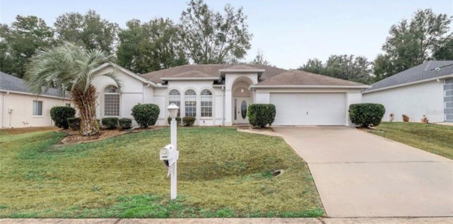 Villa ou maison à Ocala, Floride 2 chambres, 157.66 m2 № 2137948
