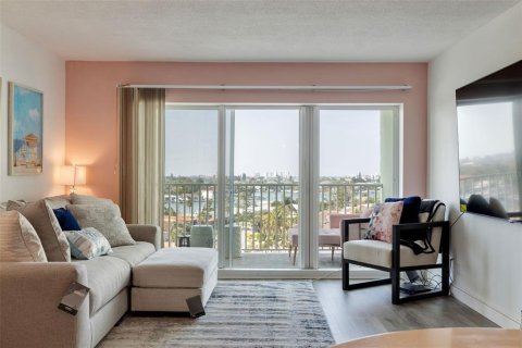 Copropriété à louer à Saint Pete Beach, Floride: 1 chambre, 78.32 m2 № 1900046 - photo 2